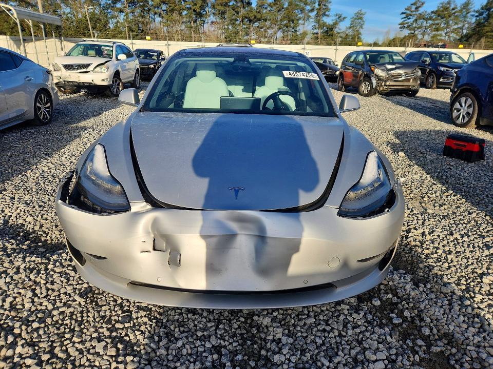 46574256 :رقم المزاد ، 5YJ3E1EBXJF074821 vin ، 2018 Tesla Model 3 مزاد بيع
