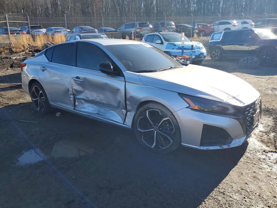 79930715 :رقم المزاد ، 1N4BL4CV2PN398202 vin ، 2023 Nissan Altima مزاد بيع