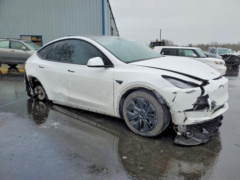 2024 Tesla Model Y მანქანა იყიდება აუქციონზე, vin: 7SAYGAEE4RF124542, აუქციონის ნომერი: 46072066