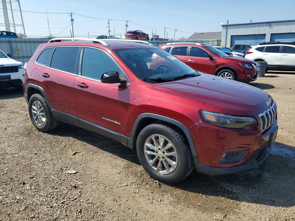 47621756 :رقم المزاد ، 1C4PJLCB2KD134384 vin ، 2019 Jeep Cherokee مزاد بيع