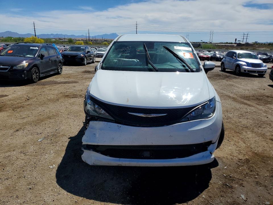 46948016 :رقم المزاد ، 2C4RC1CG2PR588142 vin ، 2023 Chrysler Voyager مزاد بيع