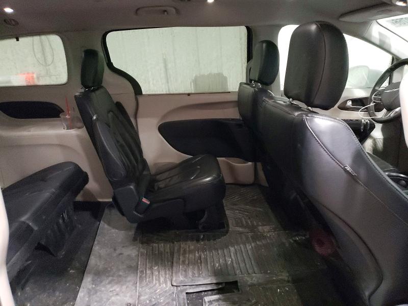 46442766 :رقم المزاد ، 2C4RC1BG6HR668689 vin ، 2017 Chrysler Pacifica مزاد بيع