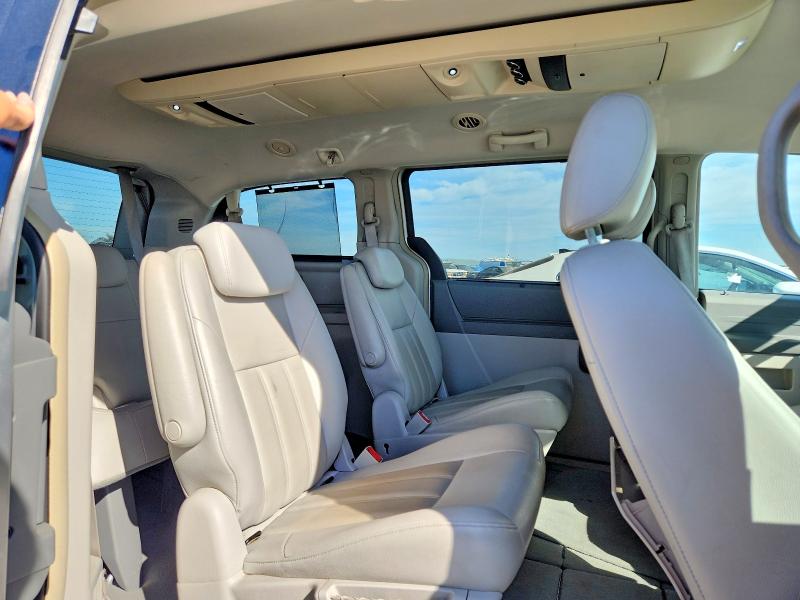 45870076 :رقم المزاد ، 2A8HR54P78R107926 vin ، 2008 Chrysler Town & Country مزاد بيع
