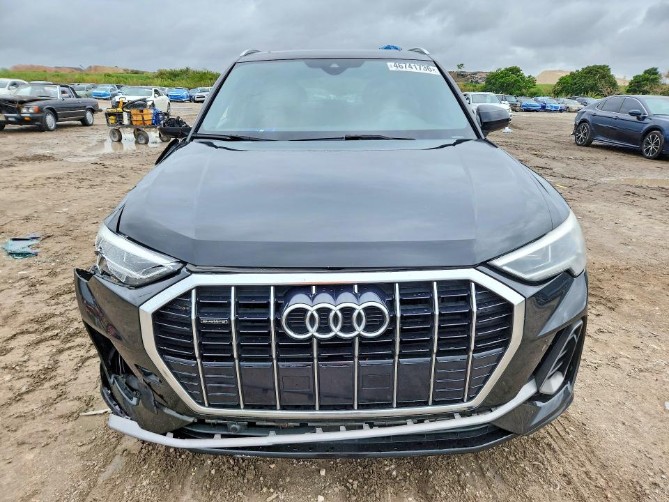 46741736 :رقم المزاد ، WA1EECF37L1027263 vin ، 2020 Audi Q3 مزاد بيع