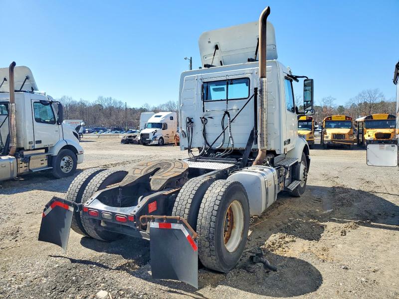 2019 Volvo Vnr მანქანა იყიდება აუქციონზე, vin: 4V4W19DF4KN217894, აუქციონის ნომერი: 79579445