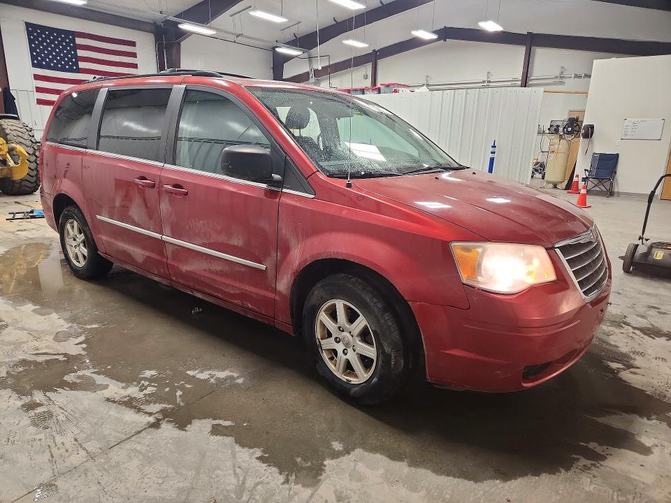 41649596 :رقم المزاد ، 2A4RR5D1XAR204240 vin ، 2010 Chrysler Town & Country مزاد بيع