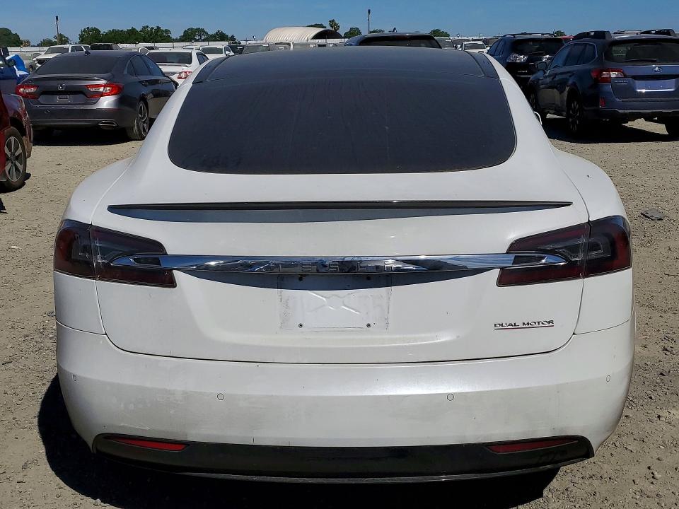 47264336 :رقم المزاد ، 5YJSA1E24GF158505 vin ، 2016 Tesla Model S مزاد بيع