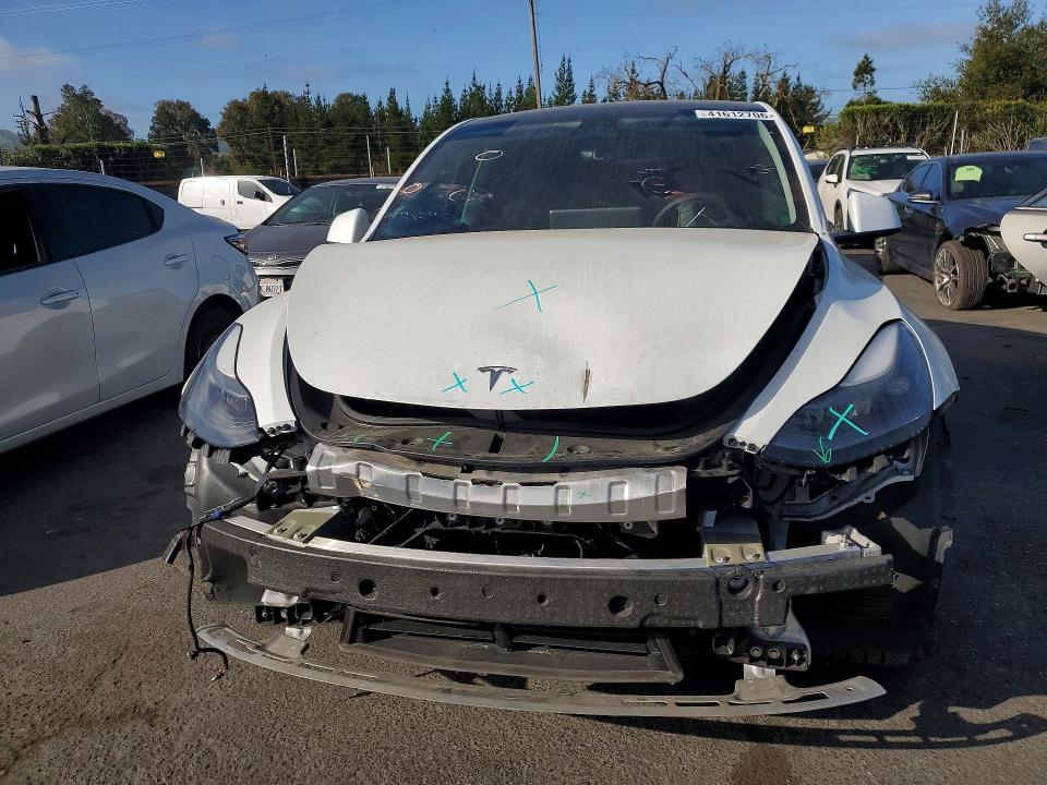 41612706 :رقم المزاد ، 7SAYGAEE4PF716245 vin ، 2023 Tesla Model Y مزاد بيع