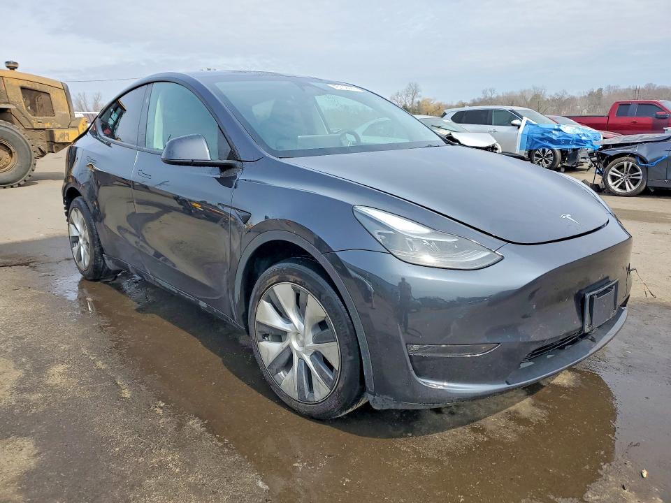2024 Tesla Model Y მანქანა იყიდება აუქციონზე, vin: 7SAYGAEE7RF080651, აუქციონის ნომერი: 46159986
