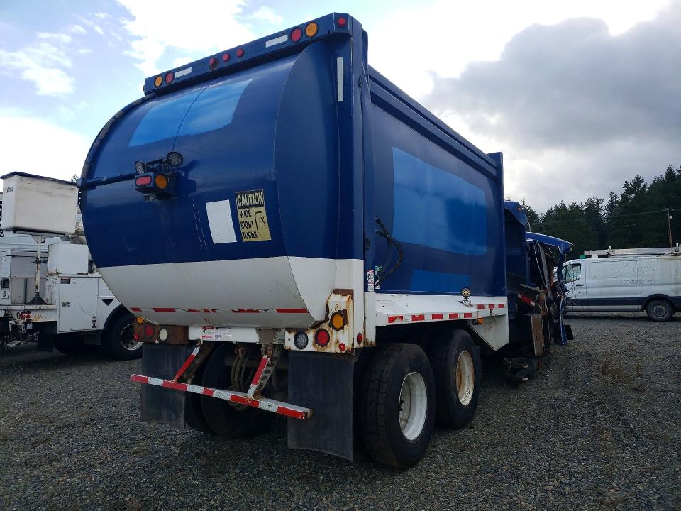74080125 :رقم المزاد ، 3BPZL00X4BF117807 vin ، 2011 Peterbilt 320 مزاد بيع