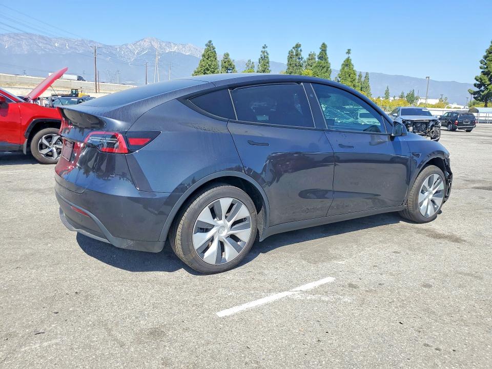 41827326 :رقم المزاد ، 7SAYGDED9RF054299 vin ، 2024 Tesla Model Y مزاد بيع