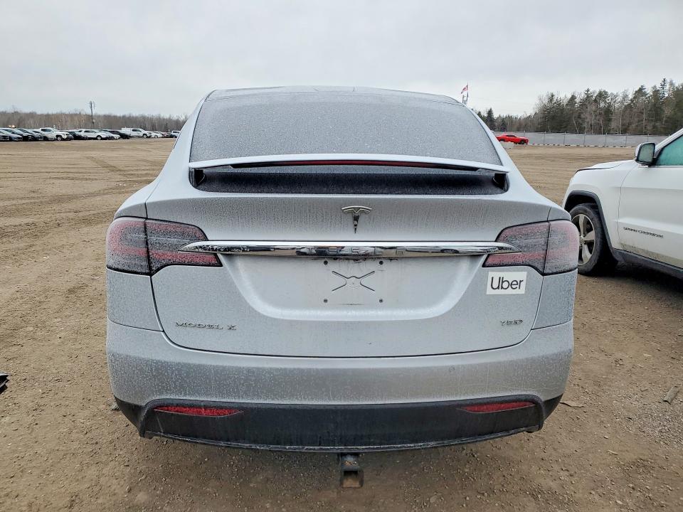 45458236 :رقم المزاد ، 5YJXCDE2XJF099811 vin ، 2018 Tesla Model X مزاد بيع