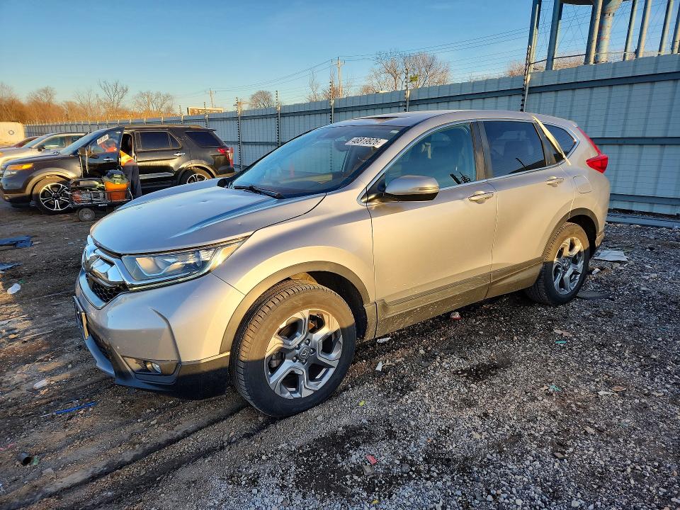 46819926 :رقم المزاد ، 2HKRW2H89JH690332 vin ، 2018 Honda Cr-v مزاد بيع
