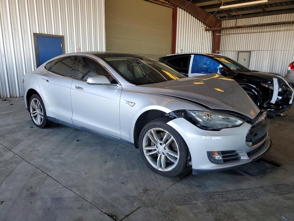 Продажа на аукционе авто 2013 Tesla Model S, vin: 5YJSA1CNXDFP17886, номер лота: 46762296