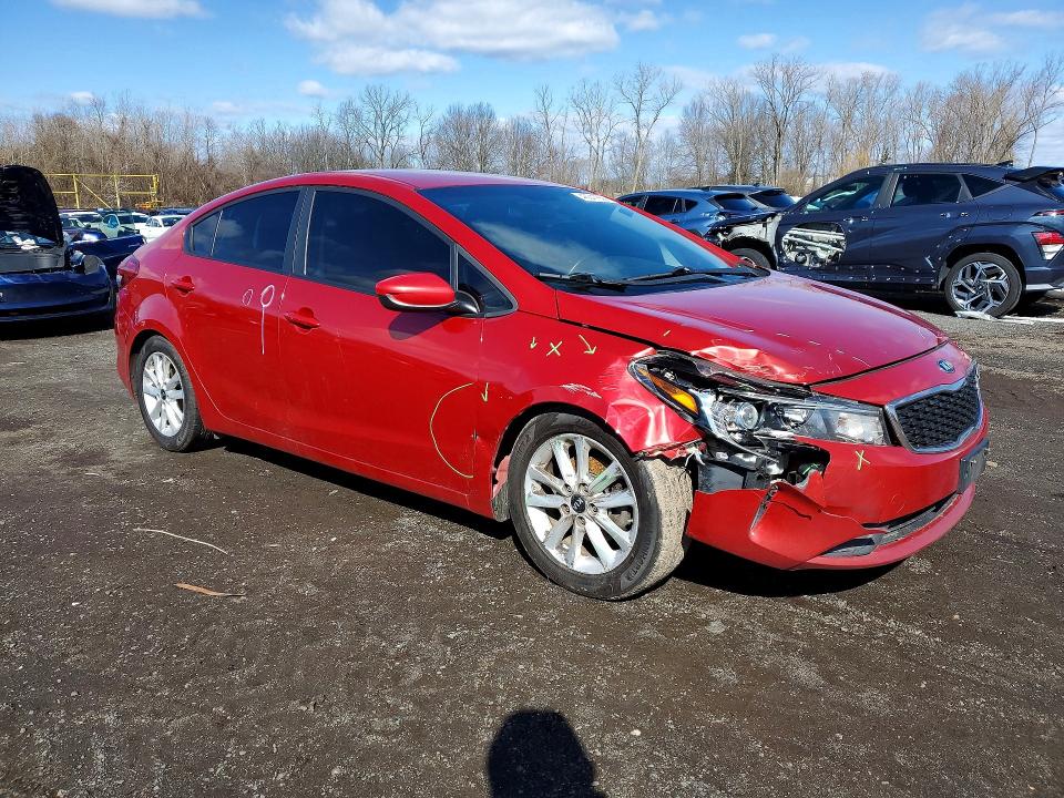 46047856 :رقم المزاد ، 3KPFL4A72HE028745 vin ، 2017 Kia Forte مزاد بيع