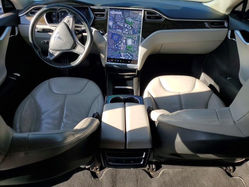 47201236 :رقم المزاد ، 5YJSA1H12FF083546 vin ، 2015 Tesla Model S مزاد بيع