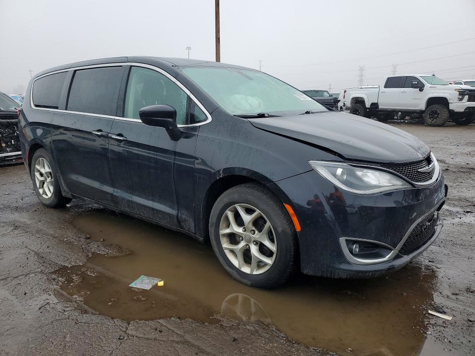2018 Chrysler Pacifica მანქანა იყიდება აუქციონზე, vin: 2C4RC1FG1JR122933, აუქციონის ნომერი: 79780375