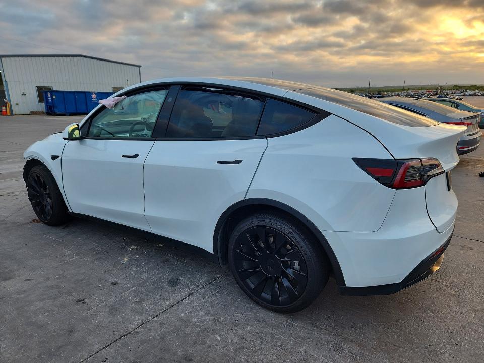 Продажа на аукционе авто 2024 Tesla Model Y, vin: 7SAYGDEE1RA272906, номер лота: 47631756