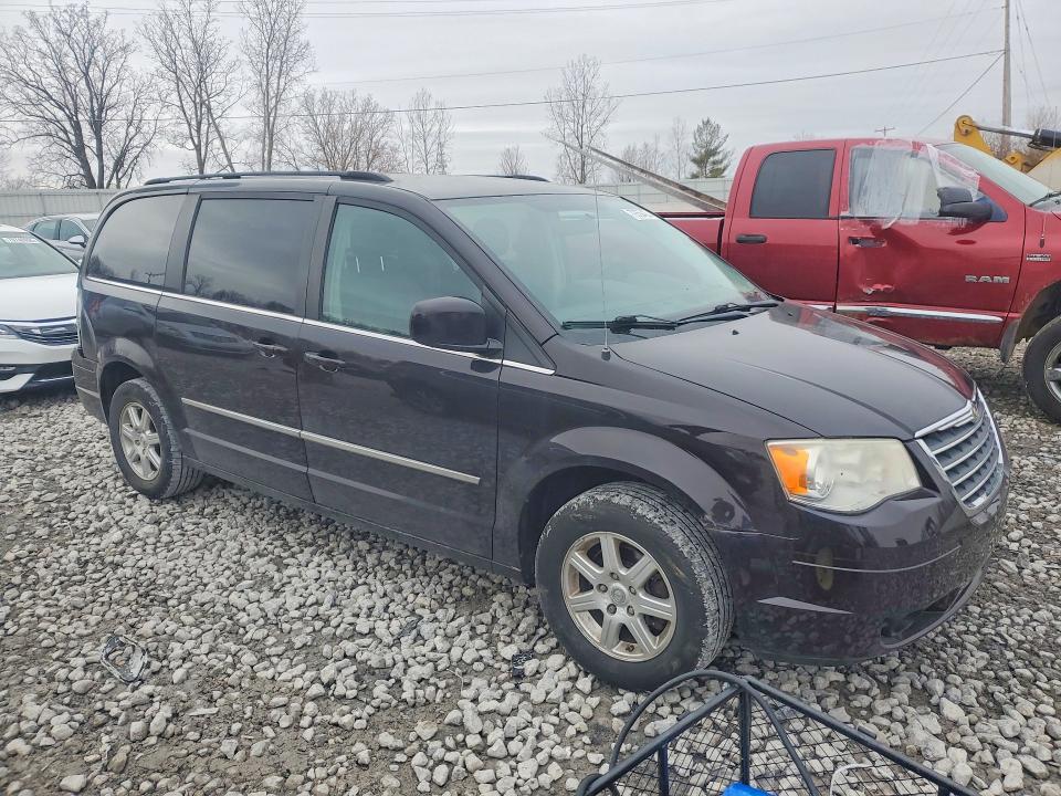 2010 Chrysler Town & Country მანქანა იყიდება აუქციონზე, vin: 2A4RR8D13AR387546, აუქციონის ნომერი: 79358435