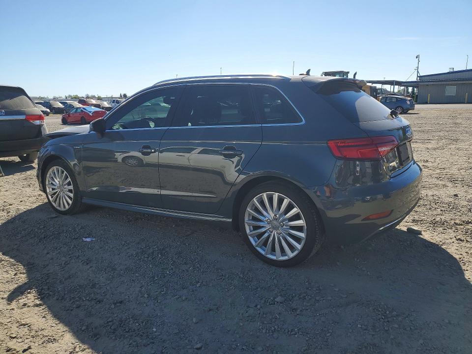 Продажа на аукционе авто 2017 Audi A3, vin: WAUTPBFF6HA133171, номер лота: 47368806