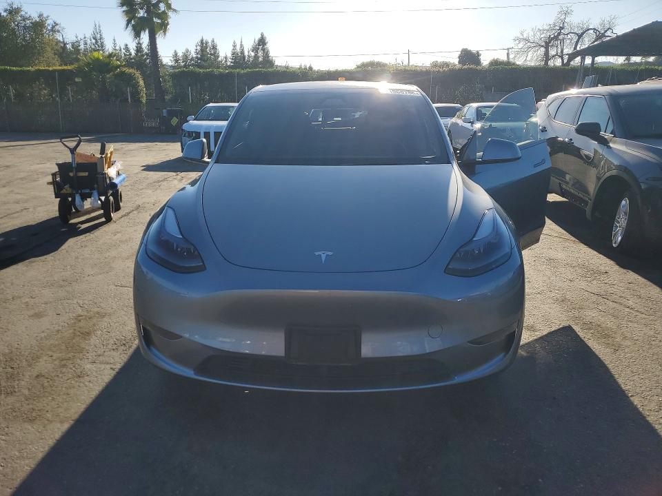 41965796 :رقم المزاد ، 7SAYGDEE1RA287843 vin ، 2024 Tesla Model Y مزاد بيع