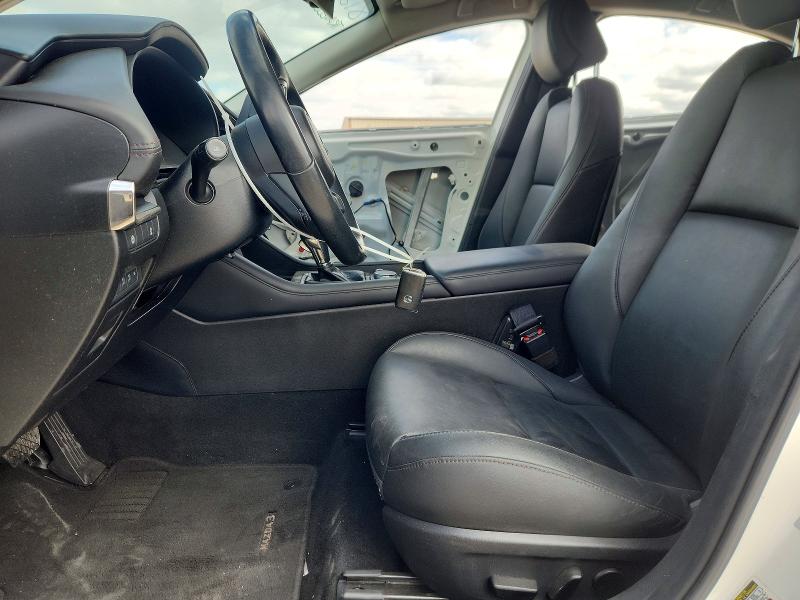 47345206 :رقم المزاد ، 3MZBPADL3LM137642 vin ، 2020 Mazda 3 مزاد بيع