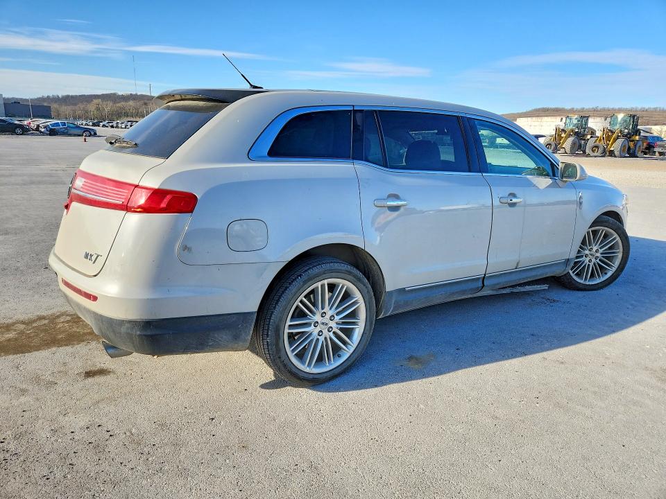 Продаж на аукціоні авто 2019 Lincoln Mkt, vin: 2LMHJ5AT9KBL04001, номер лоту: 47018536