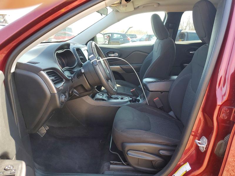 47621756 :رقم المزاد ، 1C4PJLCB2KD134384 vin ، 2019 Jeep Cherokee مزاد بيع