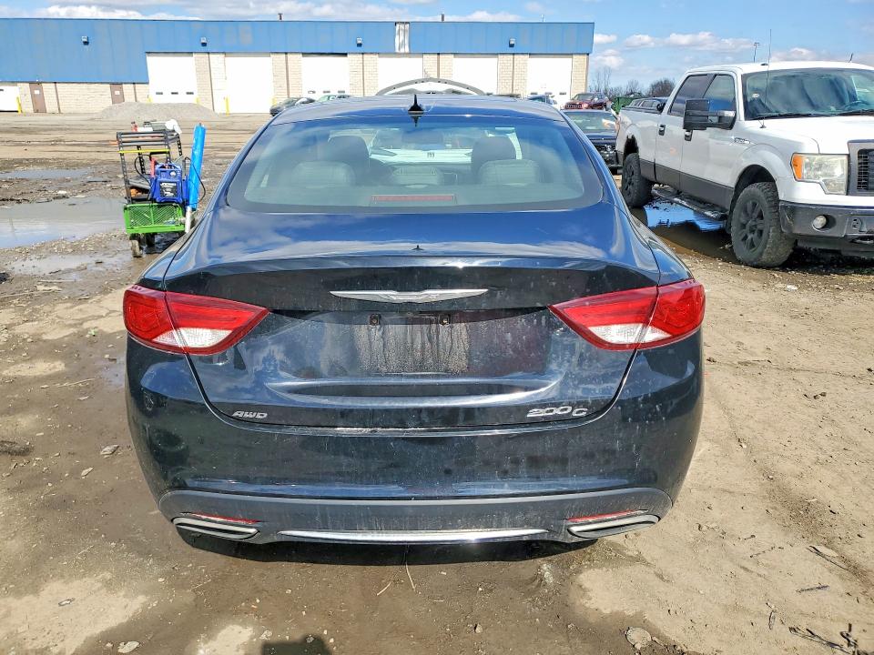 47501866 :رقم المزاد ، 1C3CCCEG8FN540823 vin ، 2015 Chrysler 200 مزاد بيع