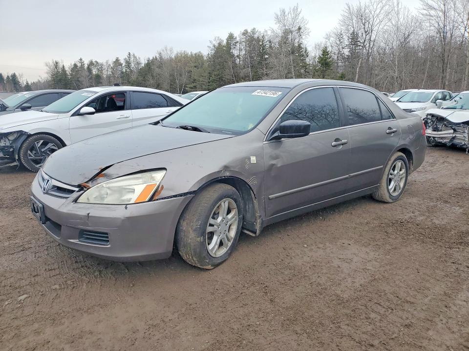47342196 :رقم المزاد ، 1HGCM567X7A810440 vin ، 2007 Honda Accord مزاد بيع