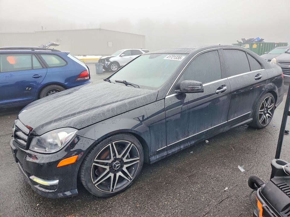 Auction sale of the 2013 Mercedes-benz C, vin: WDDGF4HB0DA802807, lot number: 41721336