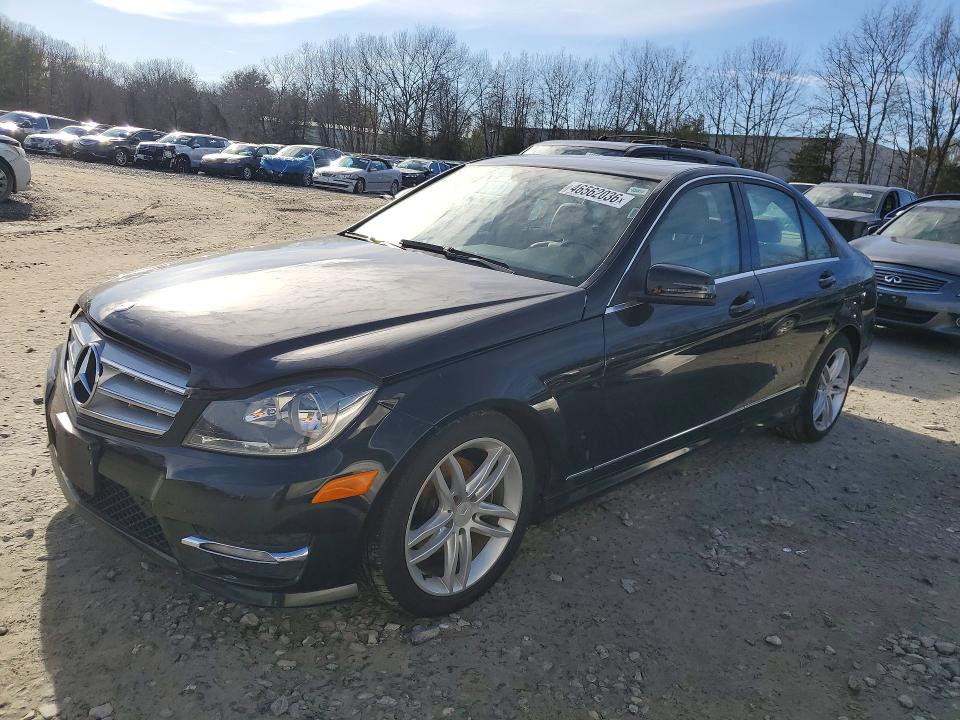 2012 Mercedes-benz C მანქანა იყიდება აუქციონზე, vin: WDDGF8BB4CR228860, აუქციონის ნომერი: 46562036