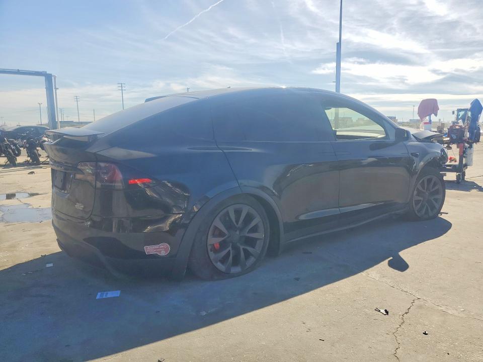 79569585 :رقم المزاد ، 7SAXCBE69RF437446 vin ، 2024 Tesla Model X مزاد بيع
