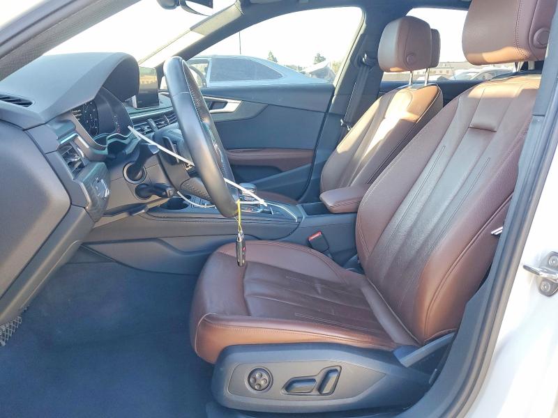 Продажа на аукционе авто 2019 Audi A4, vin: WAUENAF46KN012793, номер лота: 79648945