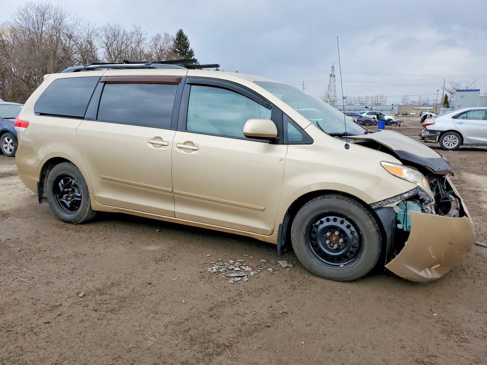 Aukcja sprzedaży 2011 Toyota Sienna, vin: 5TDKK3DC3BS047628, numer aukcji: 41754026
