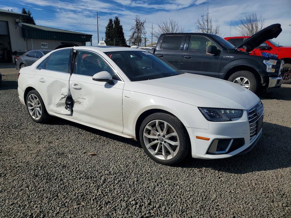 46543196 :رقم المزاد ، WAUDNAF4XKA117677 vin ، 2019 Audi A4 مزاد بيع