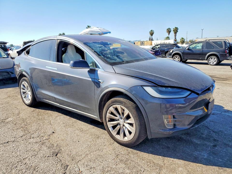 2019 Tesla Model X მანქანა იყიდება აუქციონზე, vin: 5YJXCAE29KF182906, აუქციონის ნომერი: 78078365