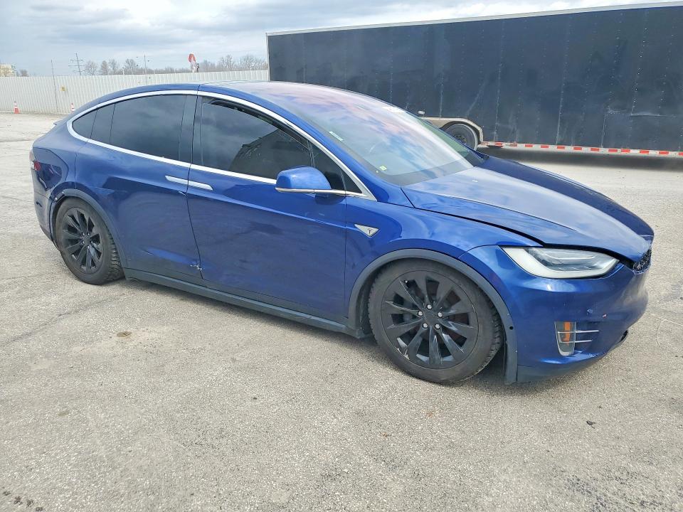 48313196 :رقم المزاد ، 5YJXCAE22GF005170 vin ، 2016 Tesla Model X مزاد بيع
