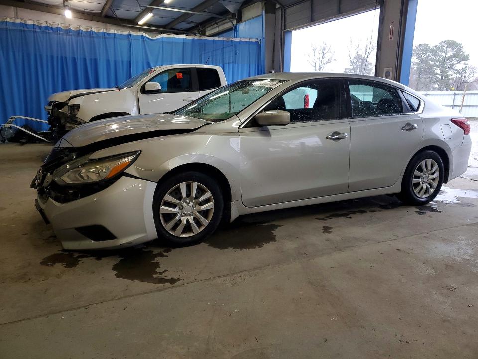 Auction sale of the 2018 Nissan Altima, vin: 1N4AL3AP7JC179040, lot number: 45638796