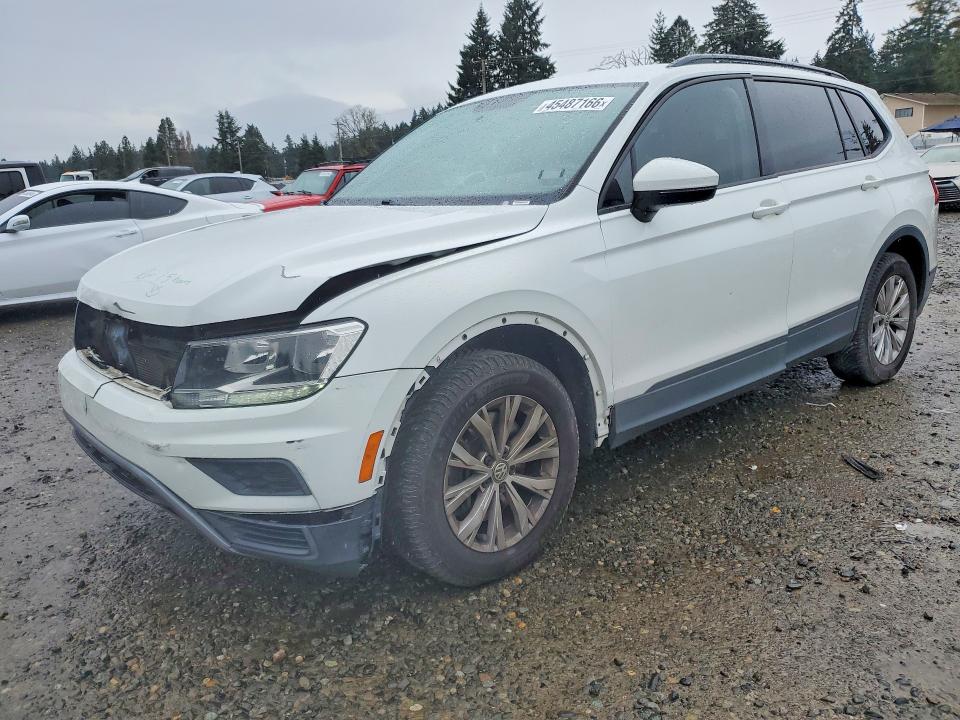 45487166 :رقم المزاد ، 3VV1B7AX4JM063296 vin ، 2018 Volkswagen Tiguan مزاد بيع