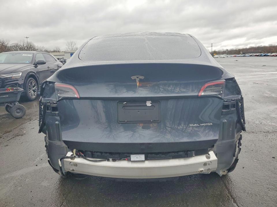 2024 Tesla Model Y მანქანა იყიდება აუქციონზე, vin: 7SAYGDEE7RA218266, აუქციონის ნომერი: 46905136