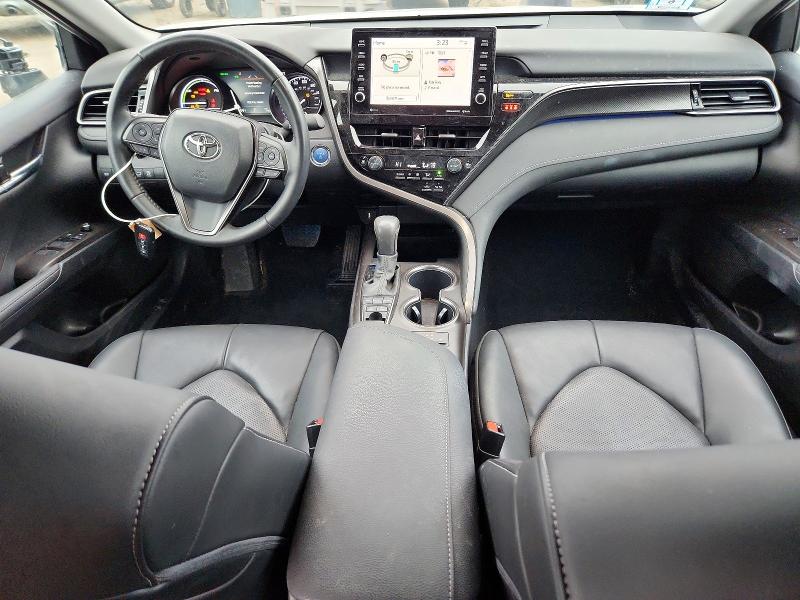 46147956 :رقم المزاد ، 4T1K31AK0NU590685 vin ، 2022 Toyota Camry Hybrid مزاد بيع