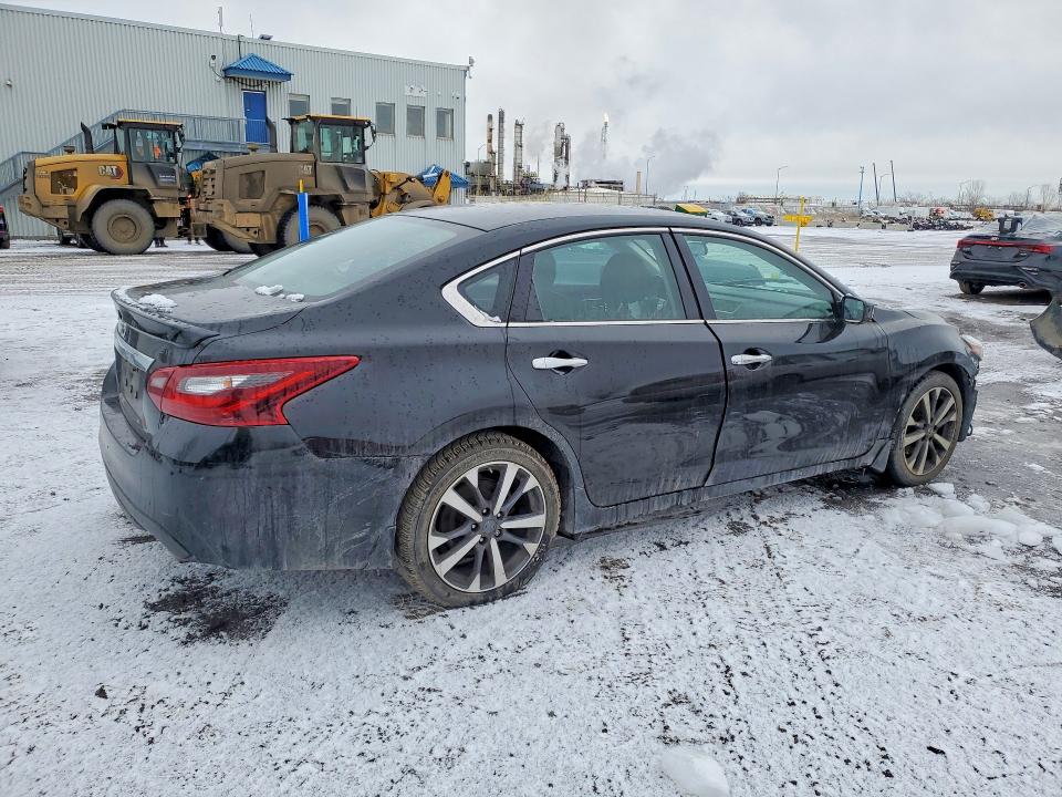 2017 Nissan Altima მანქანა იყიდება აუქციონზე, vin: 1N4AL3AP5HN329368, აუქციონის ნომერი: 46453066