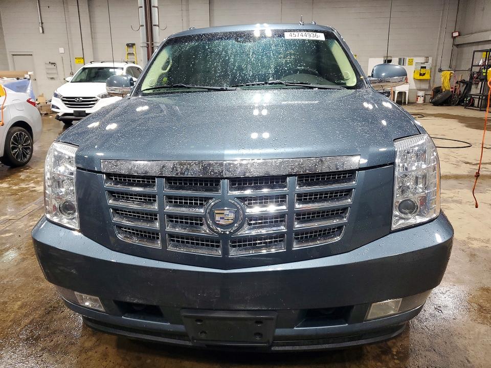 Продажа на аукционе авто 2008 Cadillac Escalade, vin: 1GYFK66838R219315, номер лота: 45744936