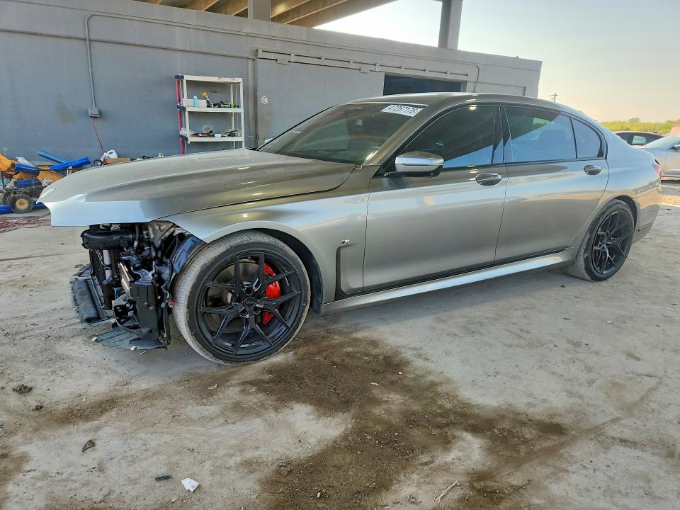 47267176 :رقم المزاد ، WBA7U2C08LGM26909 vin ، 2020 Bmw 750 مزاد بيع