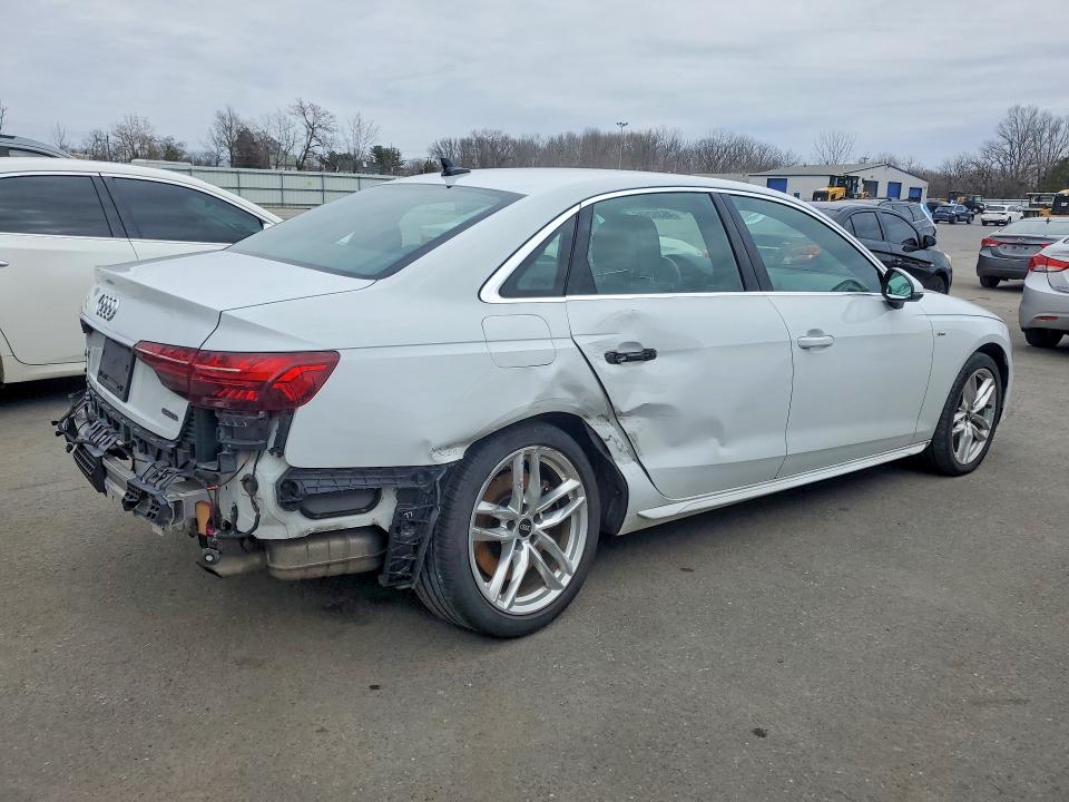 46352686 :رقم المزاد ، WAUEAAF47MA038504 vin ، 2021 Audi A4 مزاد بيع