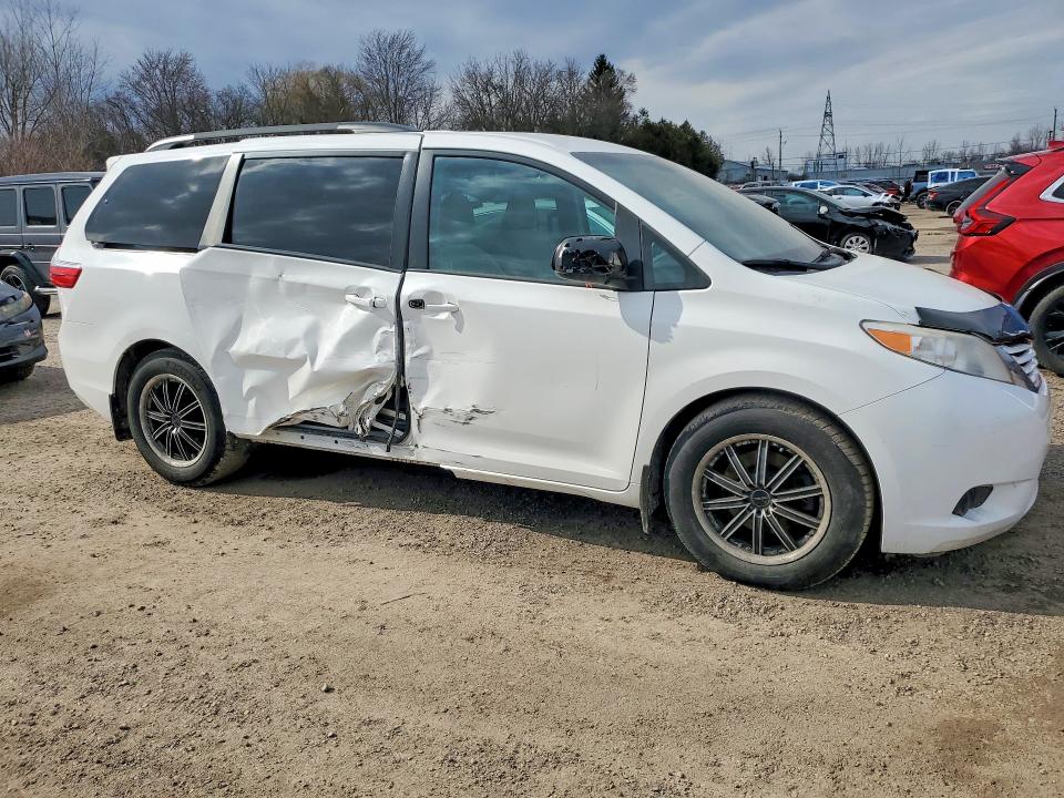 Продажа на аукционе авто 2017 Toyota Sienna, vin: 5TDKZ3DC5HS808048, номер лота: 46752176