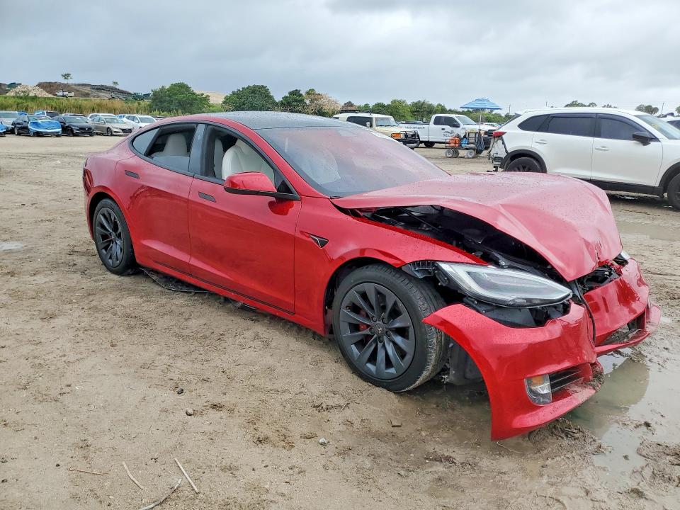 45830596 :رقم المزاد ، 5YJSA1E45LF366906 vin ، 2020 Tesla Model S مزاد بيع