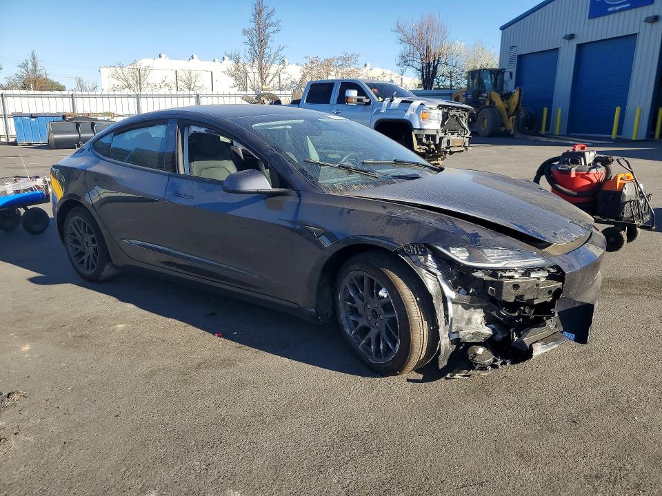2026 Tesla Model 3 მანქანა იყიდება აუქციონზე, vin: 5YJ3E1EA7TF123404, აუქციონის ნომერი: 45826876