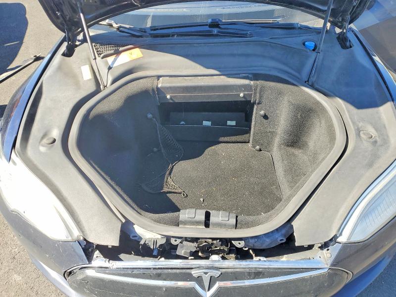 Продажа на аукционе авто 2014 Tesla Model S, vin: 5YJSA1S13EFP51202, номер лота: 47623156